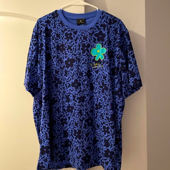 Beautiful tshirt authentic brand new - Picture 1 of 4